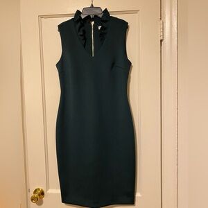 Elegant Sleeveless Emerald Dress